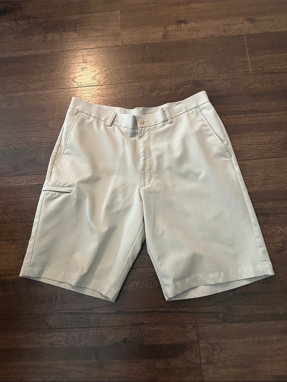 Grand Slam Light Cream Flat-Front Men's Golf Shorts
